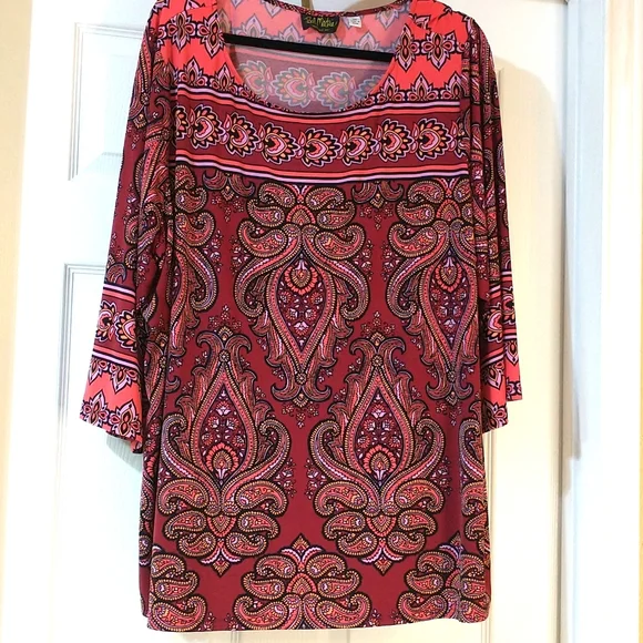 Bob Mackie Paisley Print 3/4 Sleeve Size 3X top. EUC. Final Price Drop - Picture 2 of 5